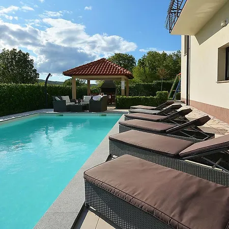 Bisko With Heated Pool & Jacuzzi Villa