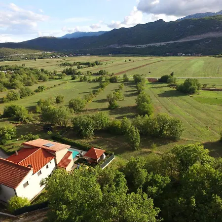 Bisko With Heated Pool & Jacuzzi