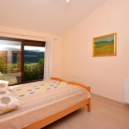Bisko With Heated Pool & Jacuzzi Villa