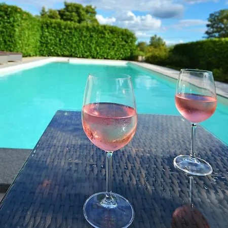 Villa Bisko With Heated Pool & Jacuzzi *