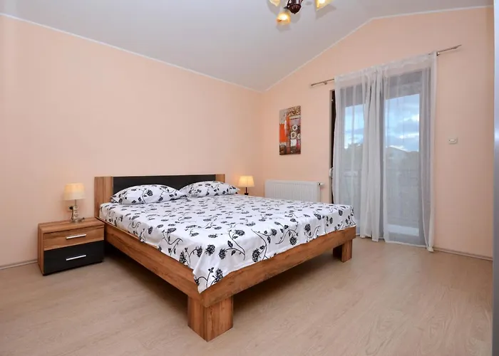 Bisko With Heated Pool & Jacuzzi Villa