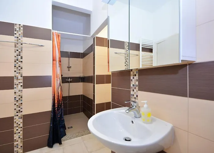 Bisko With Heated Pool & Jacuzzi * Trilj