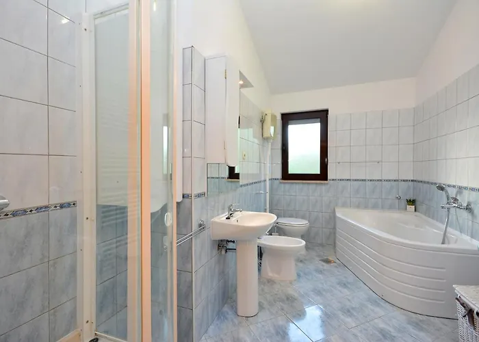 Bisko With Heated Pool & Jacuzzi Villa *
