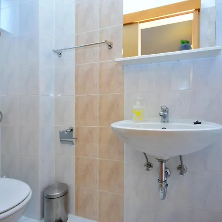 Bisko With Heated Pool & Jacuzzi