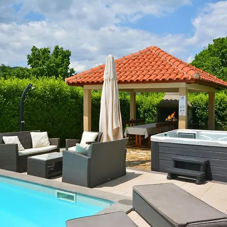 Bisko With Heated Pool & Jacuzzi *